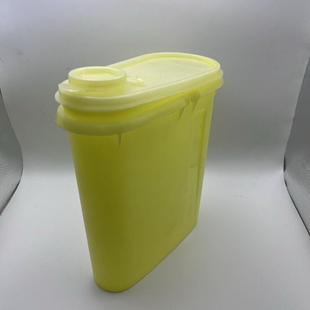 Vintage Tupperware 587-7 Yellow Beverage Buddy Pitcher 2 Qt Slim Lid And Handle